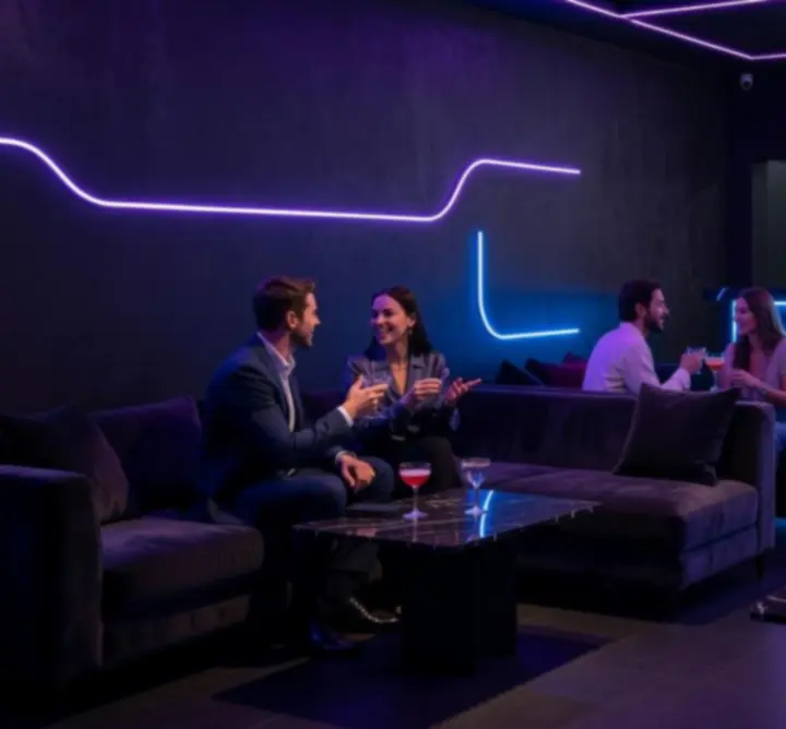 Modern neon lounge belső tér a SEC (SCIAGES ET CURAGES) ban